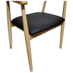 Πολυθρόνα Sandi Pakoworld Rubberwood σε Φυσική Απόχρωση με Μαύρο pu Μαξιλάρι 50x60x80εκ