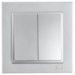 Διακοπτης k/r Κουμπωτος Ασημι