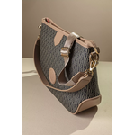 Η Τσάντα με το Απόλυτο Μέγεθος Ιδανικό για Όλες τις Γυναίκες