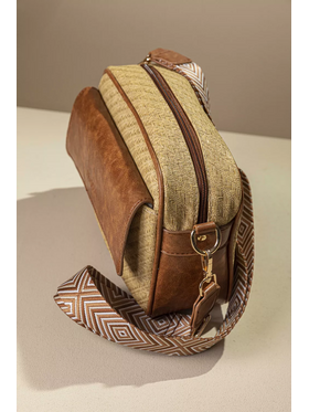 Τσαντα Χιαστί με Μπροστινή Θήκη με Καπάκι