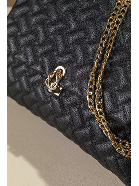 Τσάντα με Καπάκι και Αλυσίδα