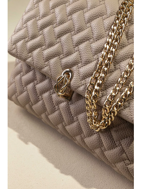 Τσάντα με Καπάκι και Αλυσίδα