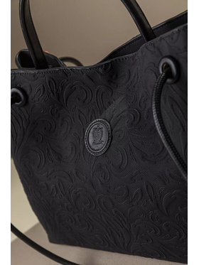 Κομψή και Διαχρονική Τσάντα Ώμου