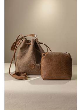 Γυναικεία Τσάντα Πουγκί με Extra Χιαστι