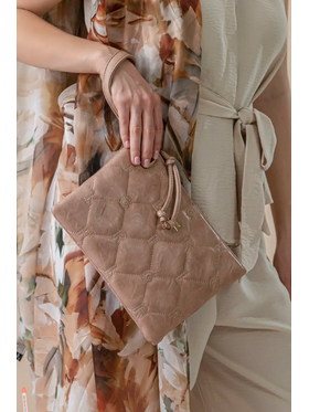 Πρακτικό Τσαντάκι/νεσεσερ