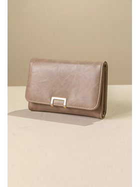 Πορτοφόλι με Καπάκι Μεσαίου Μεγέθους