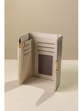 Πορτοφόλι με Καπάκι Μεσαίου Μεγέθους