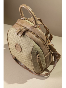 Μεσαίο Backpack με Πολλά Τσεπάκια και υφή Ψάθας