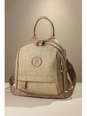 Μεσαίο Backpack με Πολλά Τσεπάκια και υφή Ψάθας